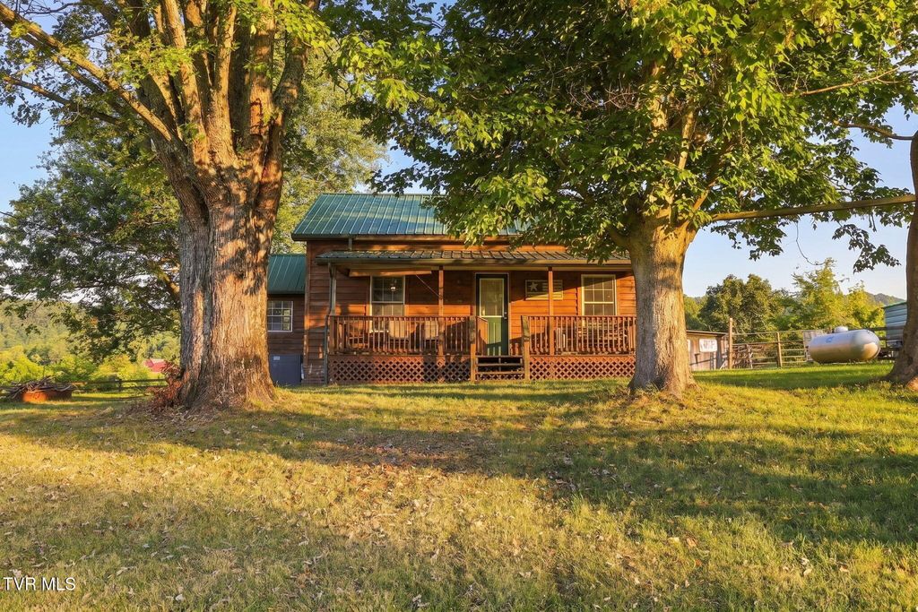 1786 Goshen Valley Road, Church Hill, TN 37642