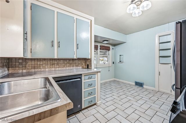 91 Hamilton Avenue, Youngstown, OH 44514