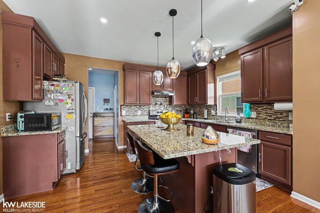 920 Cross Street, Oxford, MI 48371