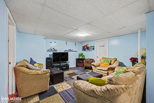 920 Cross Street, Oxford, MI 48371