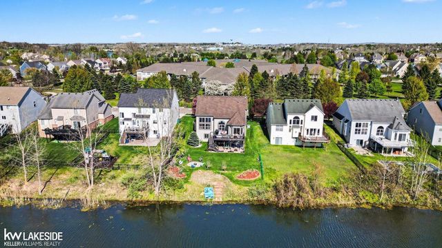920 Cross Street, Oxford, MI 48371