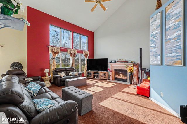 920 Cross Street, Oxford, MI 48371