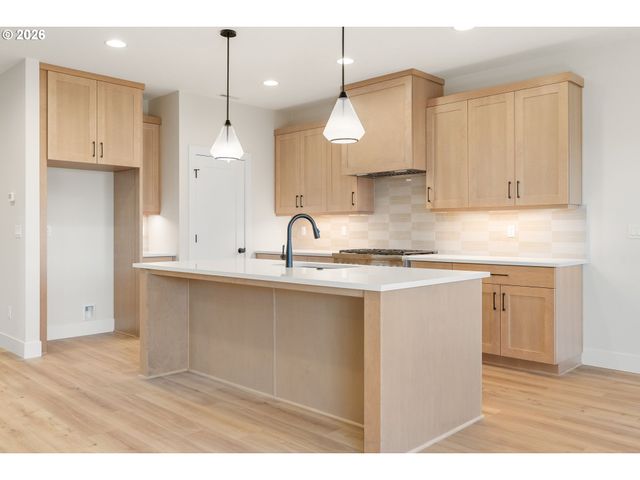 2888 Nw 114TH Ter, Portland, OR 97229