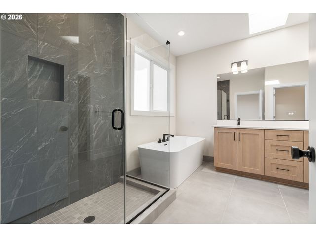 2888 Nw 114TH Ter, Portland, OR 97229