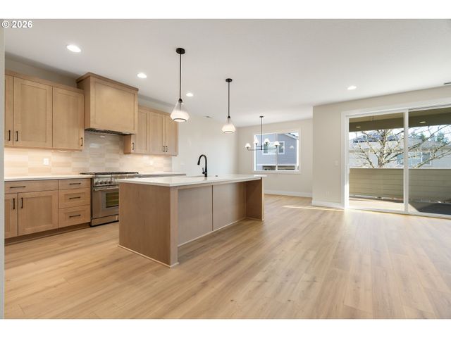 2888 Nw 114TH Ter, Portland, OR 97229