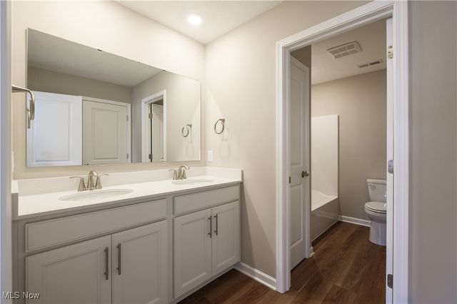 950-5 Memory Lane, Aurora, OH 44202