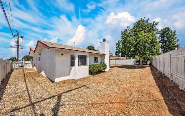 13555 3rd, Yucaipa, CA 92399