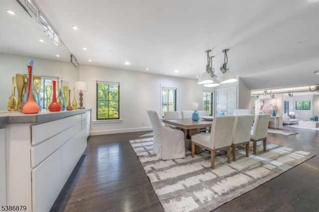 60 Fernwood Rd, Summit City, NJ 07901