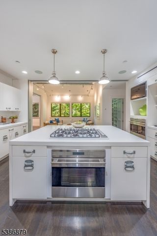 60 Fernwood Rd, Summit City, NJ 07901