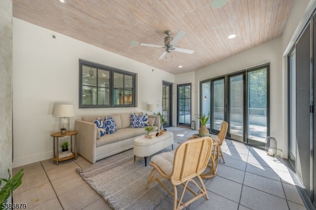 60 Fernwood Rd, Summit City, NJ 07901