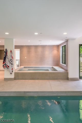 60 Fernwood Rd, Summit City, NJ 07901