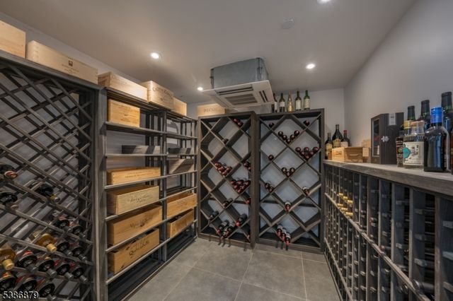 60 Fernwood Rd, Summit City, NJ 07901