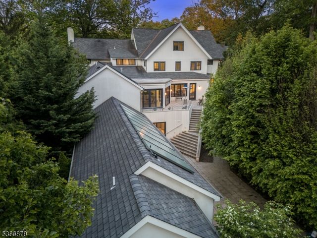 60 Fernwood Rd, Summit City, NJ 07901