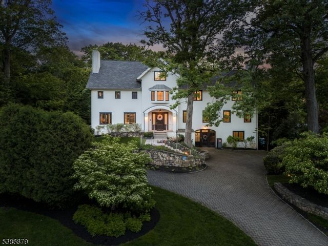 60 Fernwood Rd, Summit City, NJ 07901