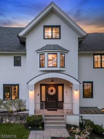 60 Fernwood Rd, Summit City, NJ 07901