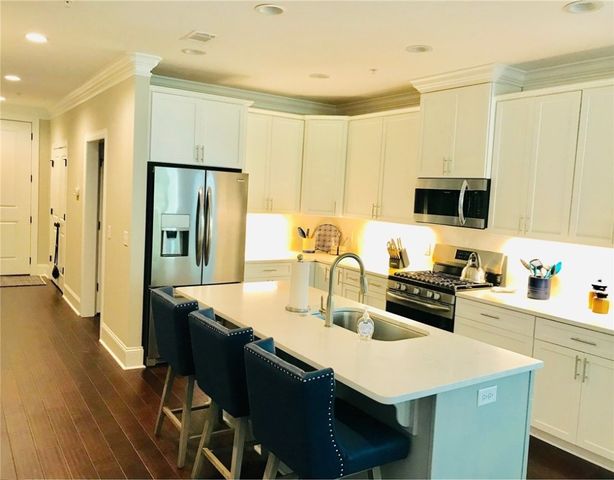 111 Gascoigne Ave 204, St Simons Island, GA 31522