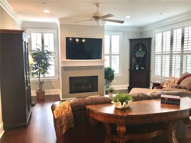 111 Gascoigne Ave 204, St Simons Island, GA 31522