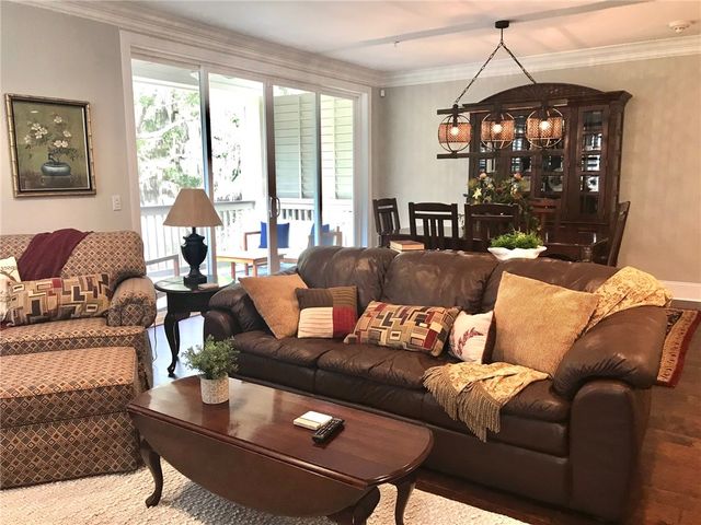 111 Gascoigne Ave 204, St Simons Island, GA 31522