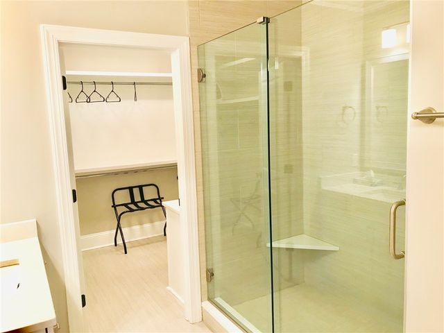 111 Gascoigne Ave 204, St Simons Island, GA 31522