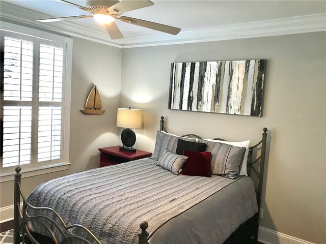 111 Gascoigne Ave 204, St Simons Island, GA 31522