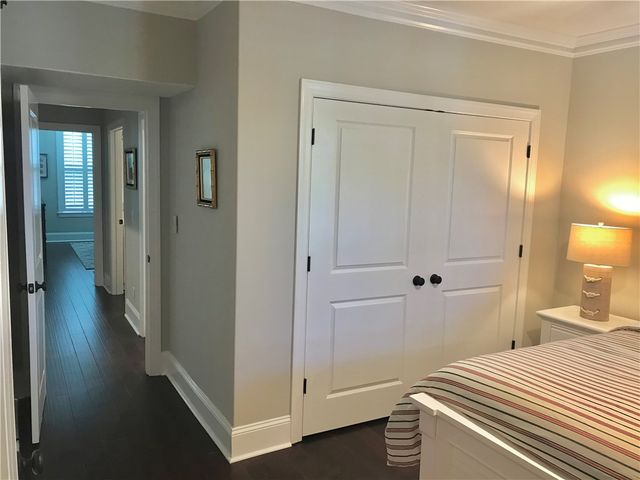 111 Gascoigne Ave 204, St Simons Island, GA 31522