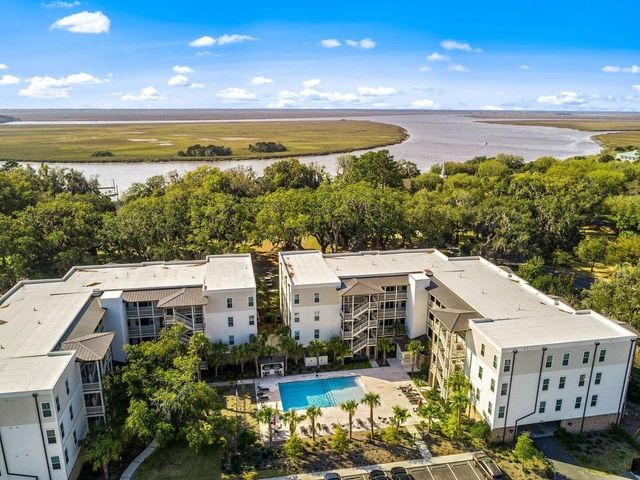 111 Gascoigne Ave 204, St Simons Island, GA 31522