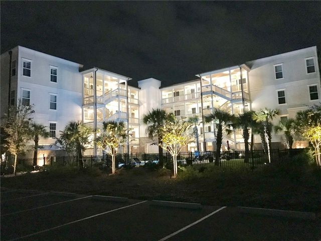 111 Gascoigne Ave 204, St Simons Island, GA 31522