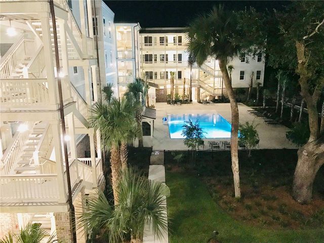 111 Gascoigne Ave 204, St Simons Island, GA 31522