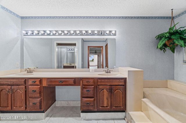 4841 RAGGEDY POINT Road, Fleming Island, FL 32003