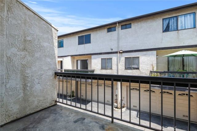 20737 Roscoe Boulevard 703, Winnetka, CA 91306