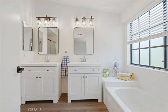 20737 Roscoe Boulevard 703, Winnetka, CA 91306