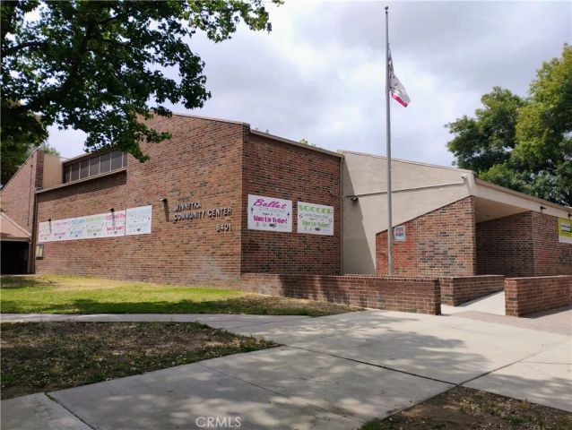 20737 Roscoe Boulevard 703, Winnetka, CA 91306