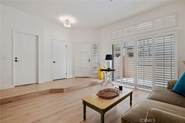 20737 Roscoe Boulevard 703, Winnetka, CA 91306