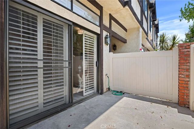 20737 Roscoe Boulevard 703, Winnetka, CA 91306