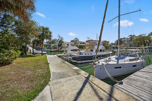 44 Sparwheel Ln, Hilton Head Island, SC 29926