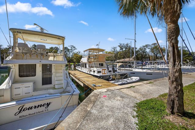 44 Sparwheel Ln, Hilton Head Island, SC 29926