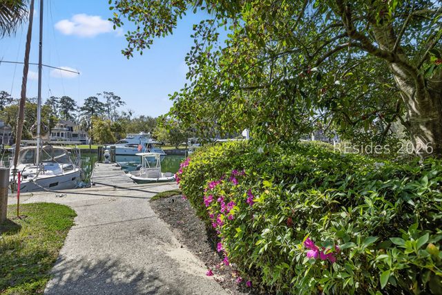 44 Sparwheel Ln, Hilton Head Island, SC 29926