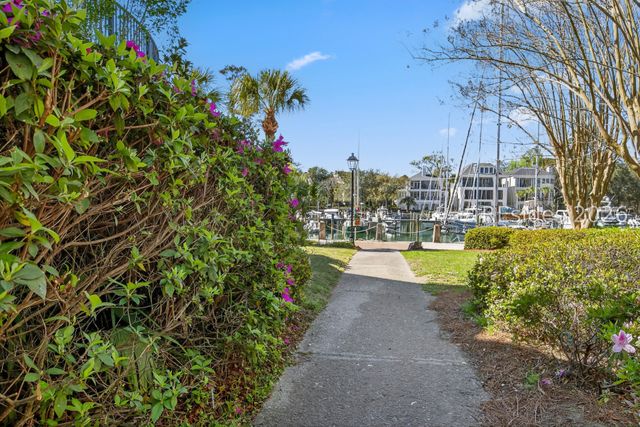 44 Sparwheel Ln, Hilton Head Island, SC 29926