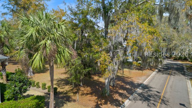 44 Sparwheel Ln, Hilton Head Island, SC 29926