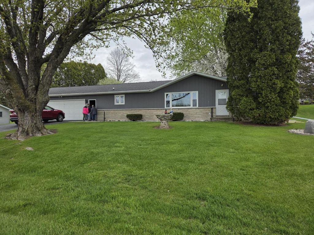 1785 Sunset LANE, Campbellsport, WI 53010