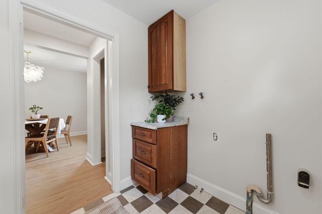 226 Fallis Road, Columbus, OH 43214