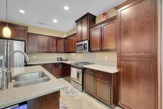 1243 Santa Barbara, Yuba City, CA 95991