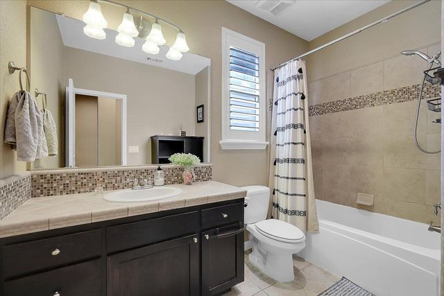 1243 Santa Barbara, Yuba City, CA 95991