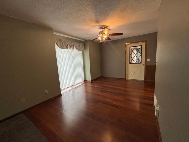 219 S 9th Street, Montevideo, MN 56265