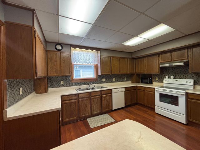 219 S 9th Street, Montevideo, MN 56265