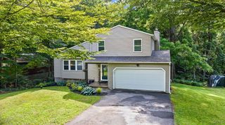 323 County Route 10, Schroeppel, NY 13132