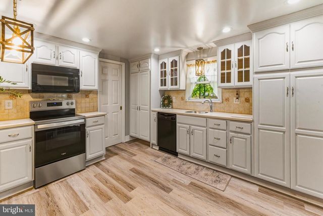 1621 SUNSET AVE, Williamstown, NJ 08094