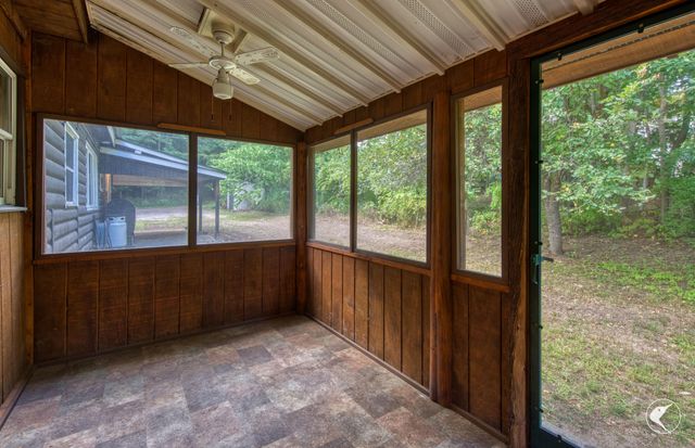 10 Lawrence Way, Wilmington, NY 12997