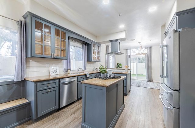 949 Nantucket Boulevard 1, Salinas, CA 93906