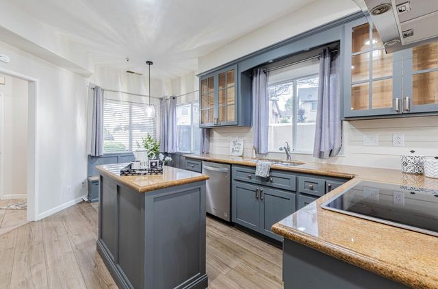 949 Nantucket Boulevard 1, Salinas, CA 93906